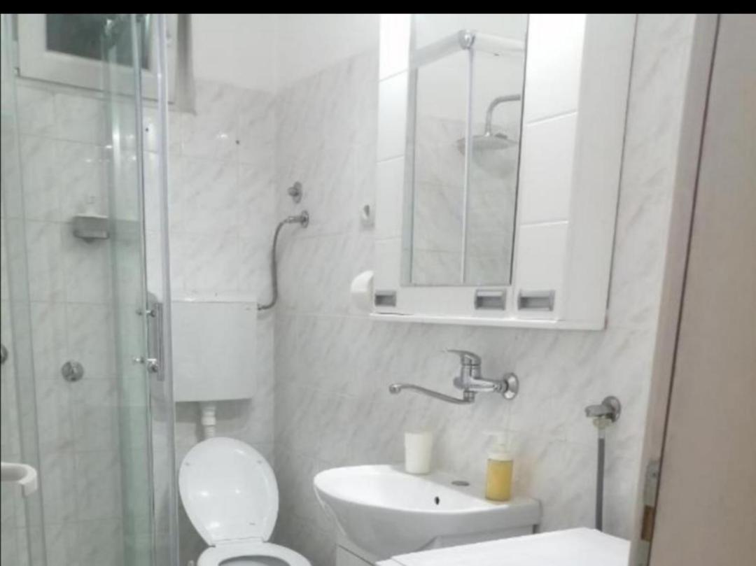 Apartment Teodora Belgrad Exteriör bild